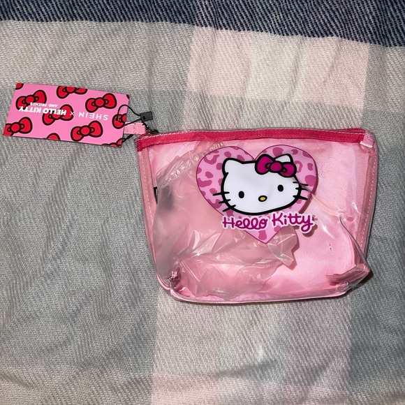 Hello Kitty x Shein Makeup Bag - Picture 5 of 6